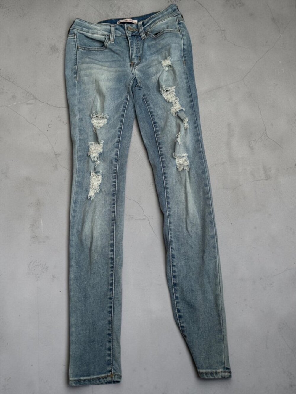 SO   0/24W   Cotton Spandex   Light Blue   Distressed Light Blue SO Ultimate Jeg
